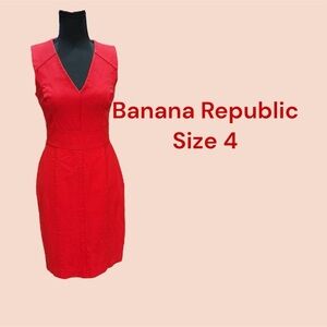 RED SLEEVELESS DRESS BY BANANA REPUBLIC SIZE 4 GENTLY WORN